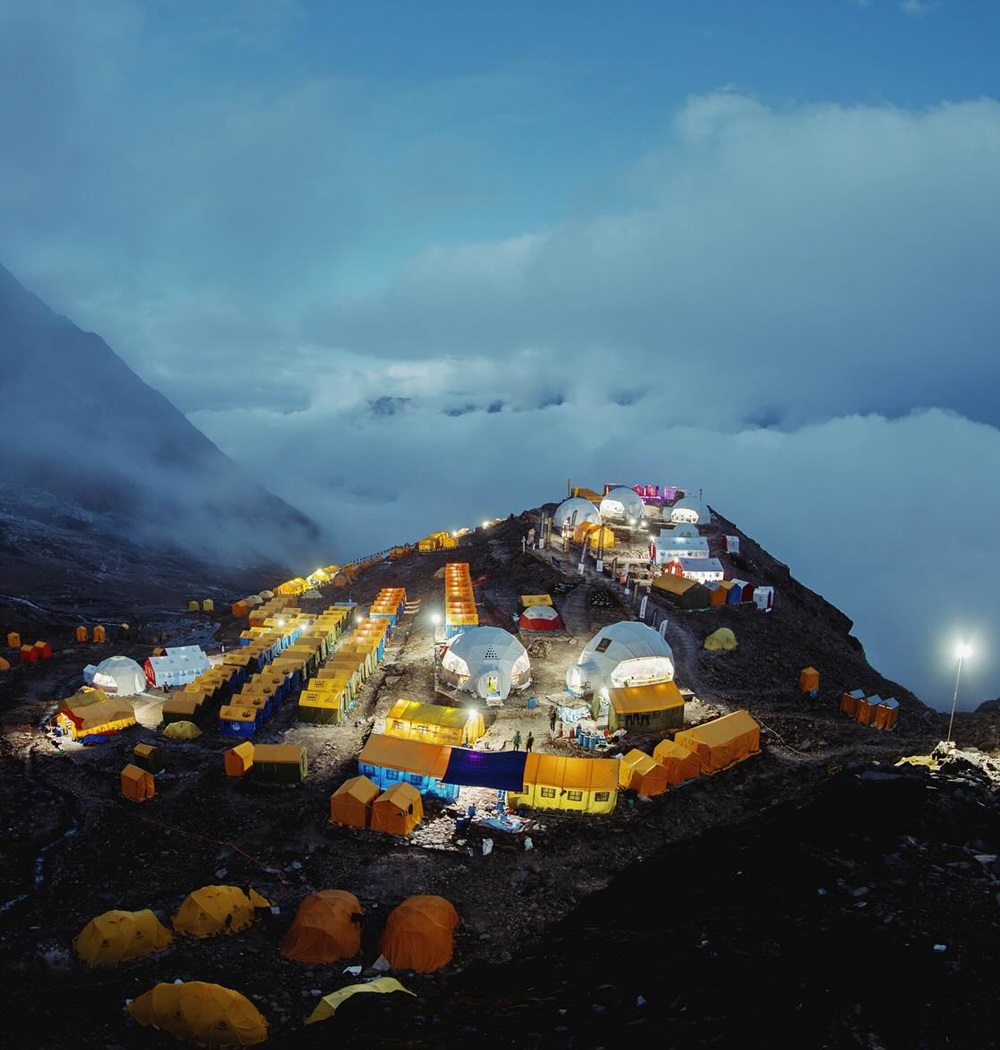 Période d'acclimatation et d'ascension entre le camp de base et le sommet du Manaslu